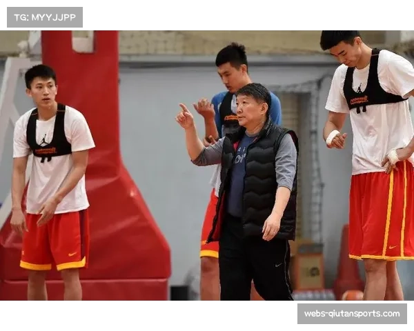 管理学院男篮队员：为热爱而战，训练虽累但进步值得