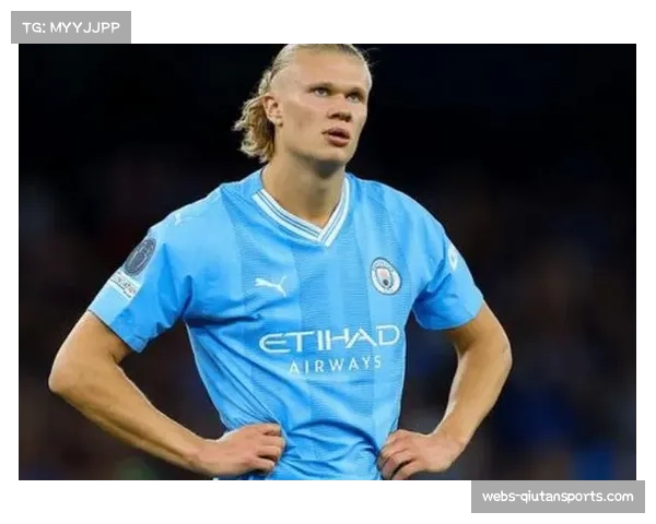 场边花絮：哈兰德与对方门将交换球衣，赛后于通道内寒暄